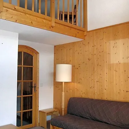 Hotel Spacious Aparment Situated In With Balcony Méribel