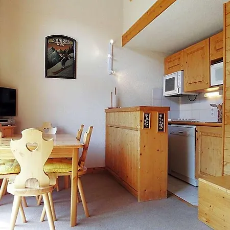 Spacious Aparment Situated In With Balcony