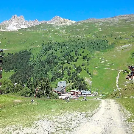 Hotel Spacious Aparment Situated In With Balcony Méribel